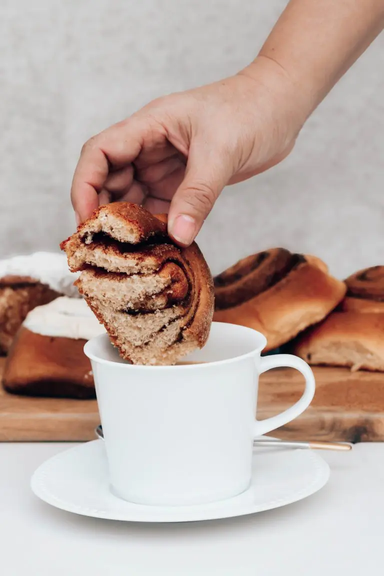 Cinnamon Rolls con Café Colombiano