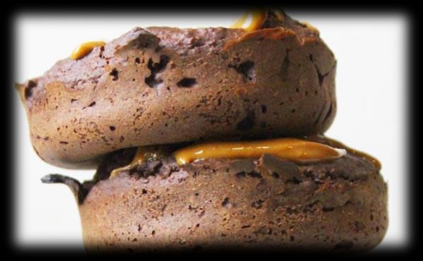 Rosquillas de chocolate y crema de cacahuete